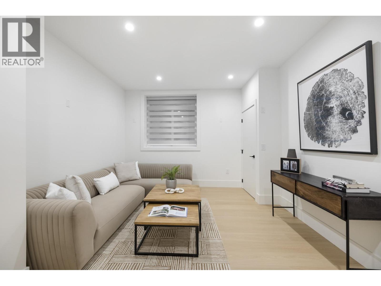 5668 10A Avenue, Delta