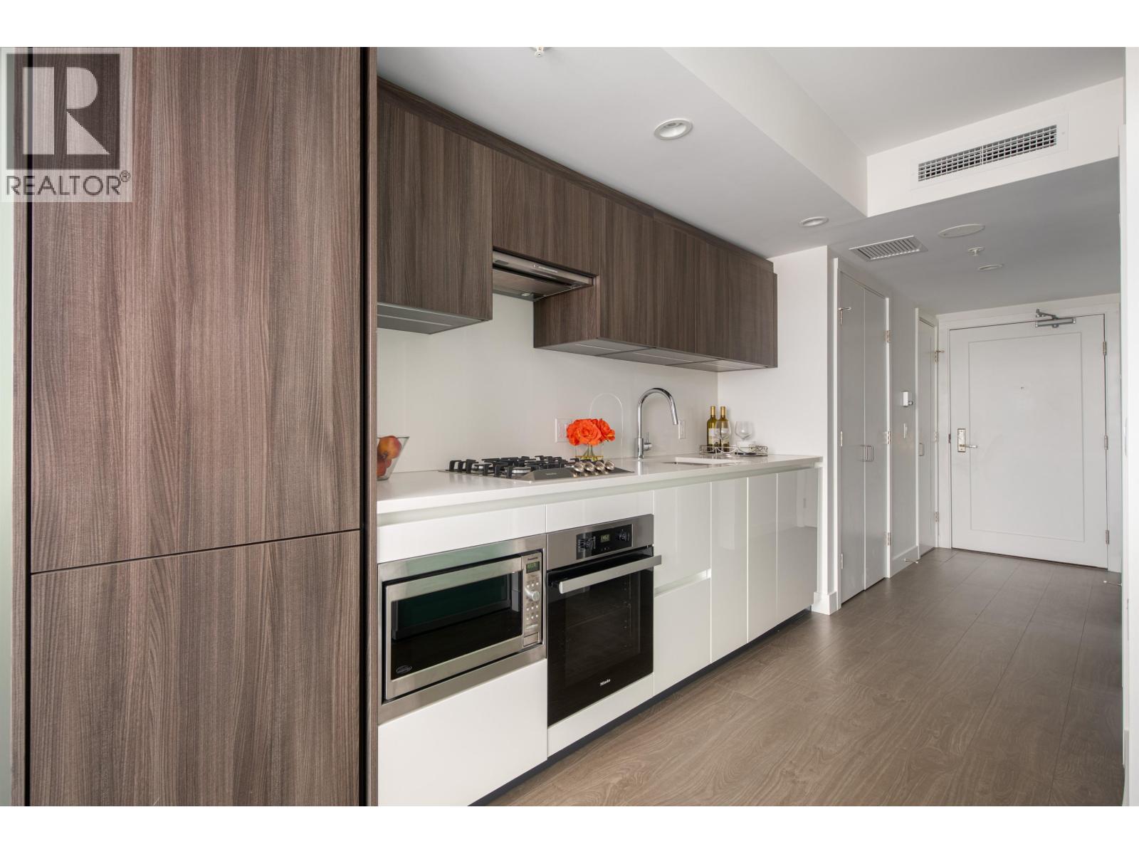 625 8133 COOK ROAD, Richmond