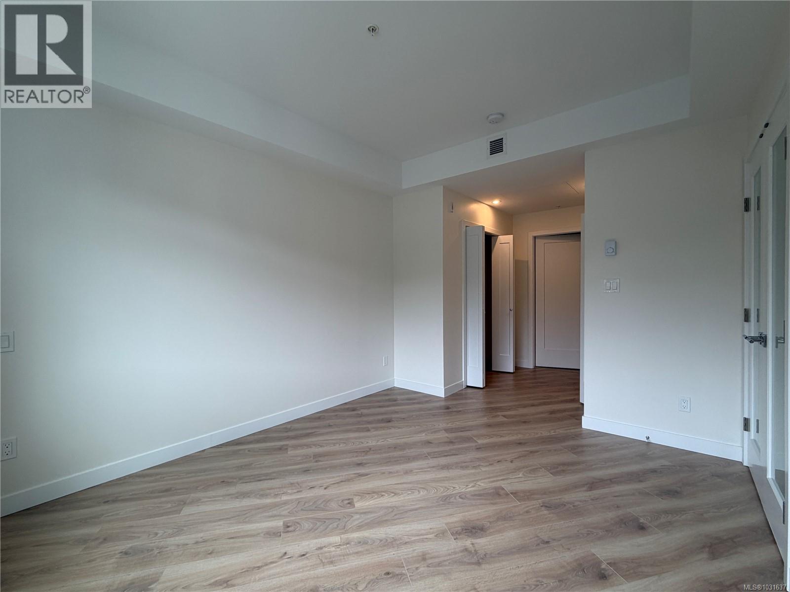 #401 2000 West Park Lane - 13