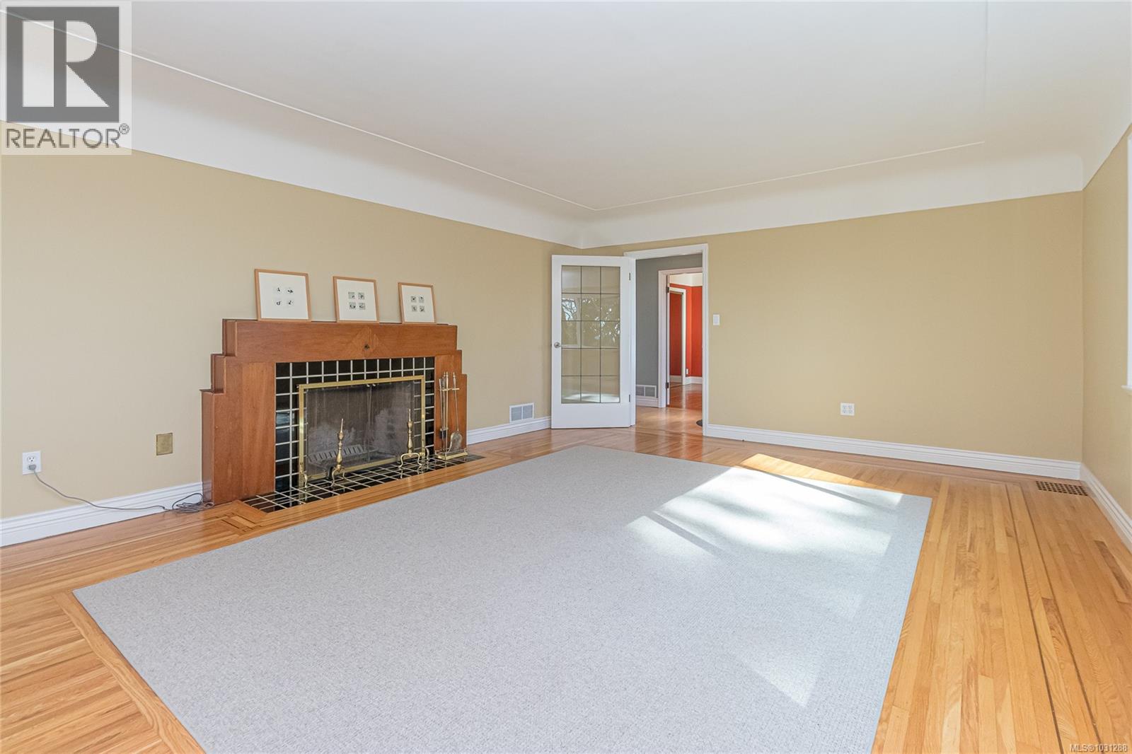 1184 CLOVELLY TERR - 10