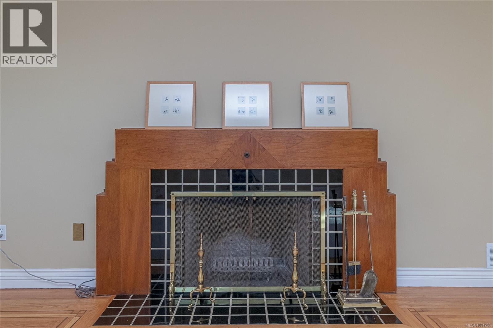 1184 CLOVELLY TERR - 15