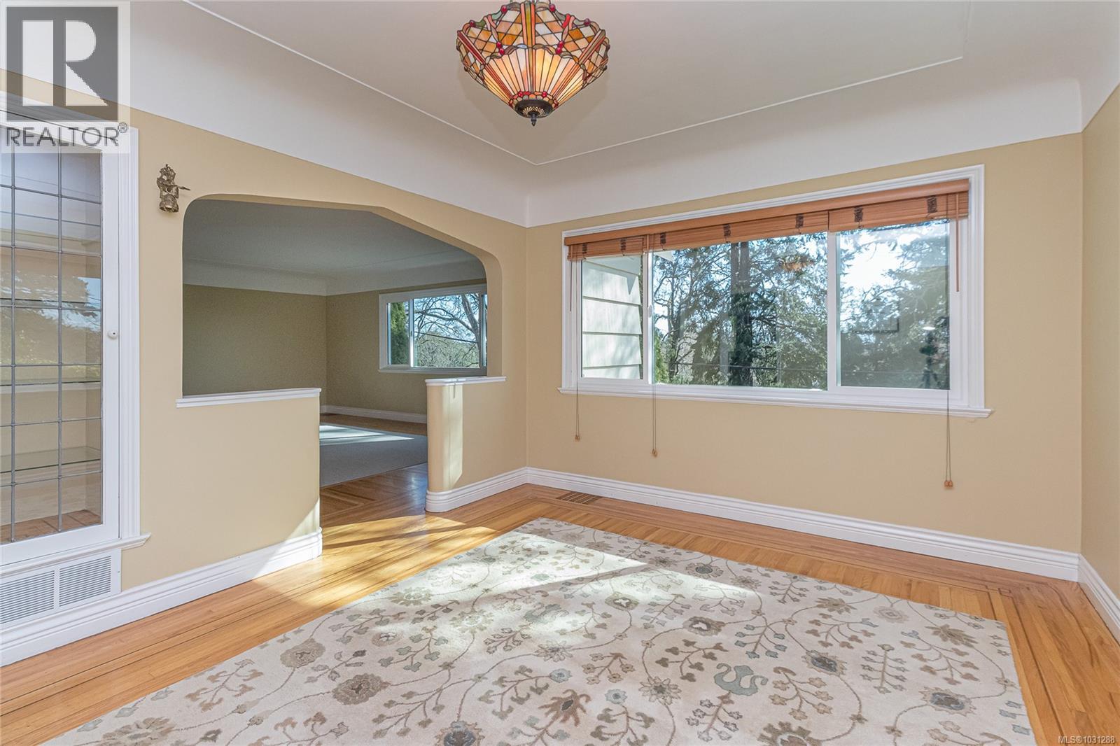 1184 CLOVELLY TERR - 18