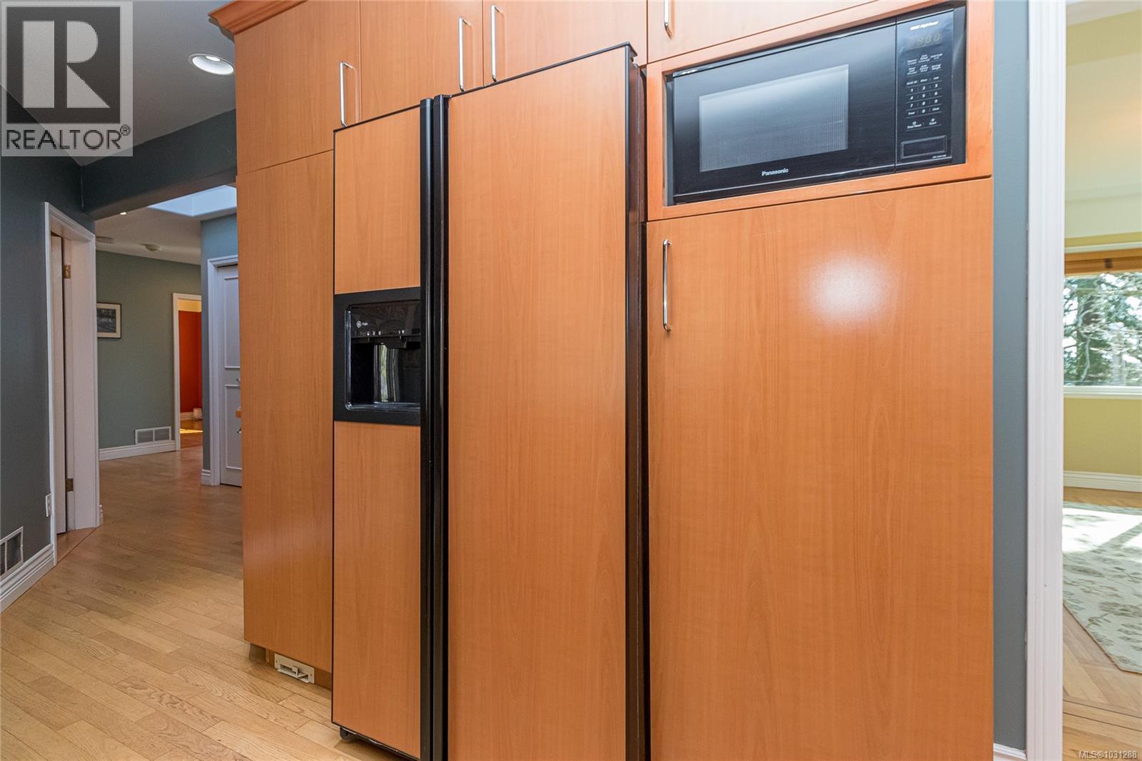 1184 CLOVELLY TERR - 23