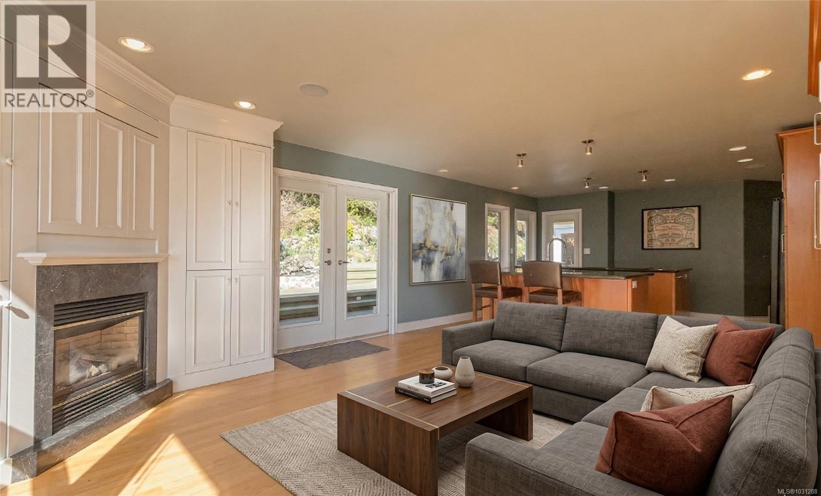 1184 CLOVELLY TERR - 25