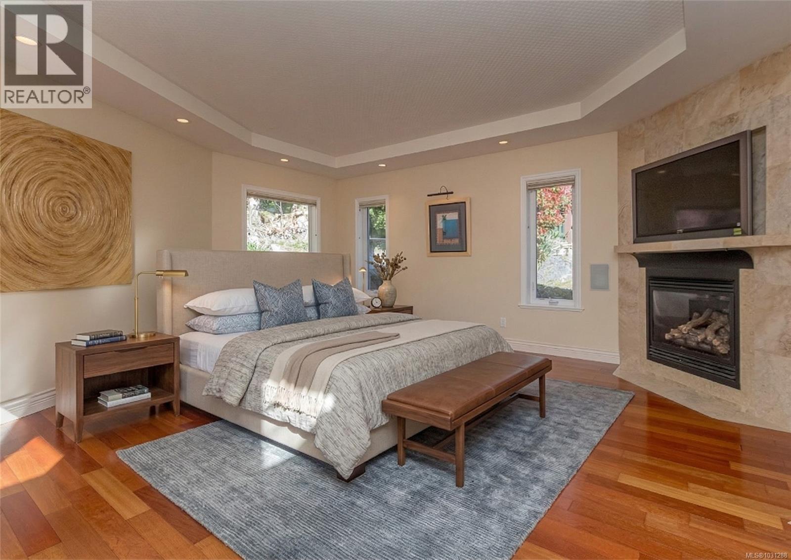 1184 CLOVELLY TERR - 29