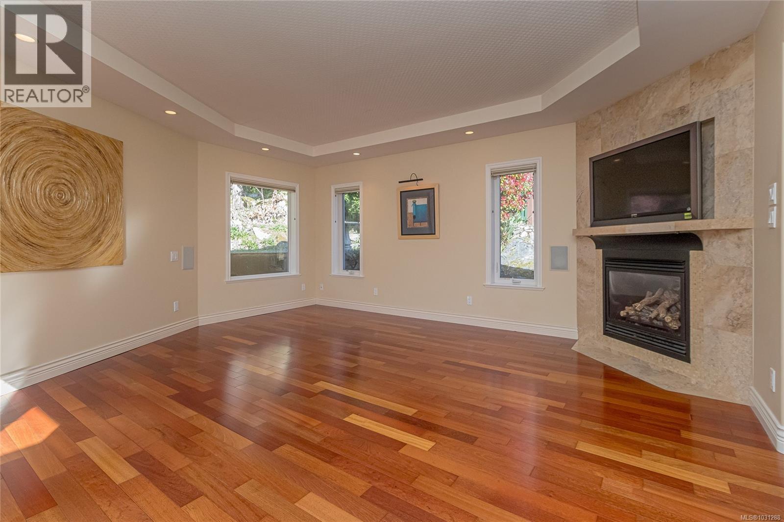 1184 CLOVELLY TERR - 30