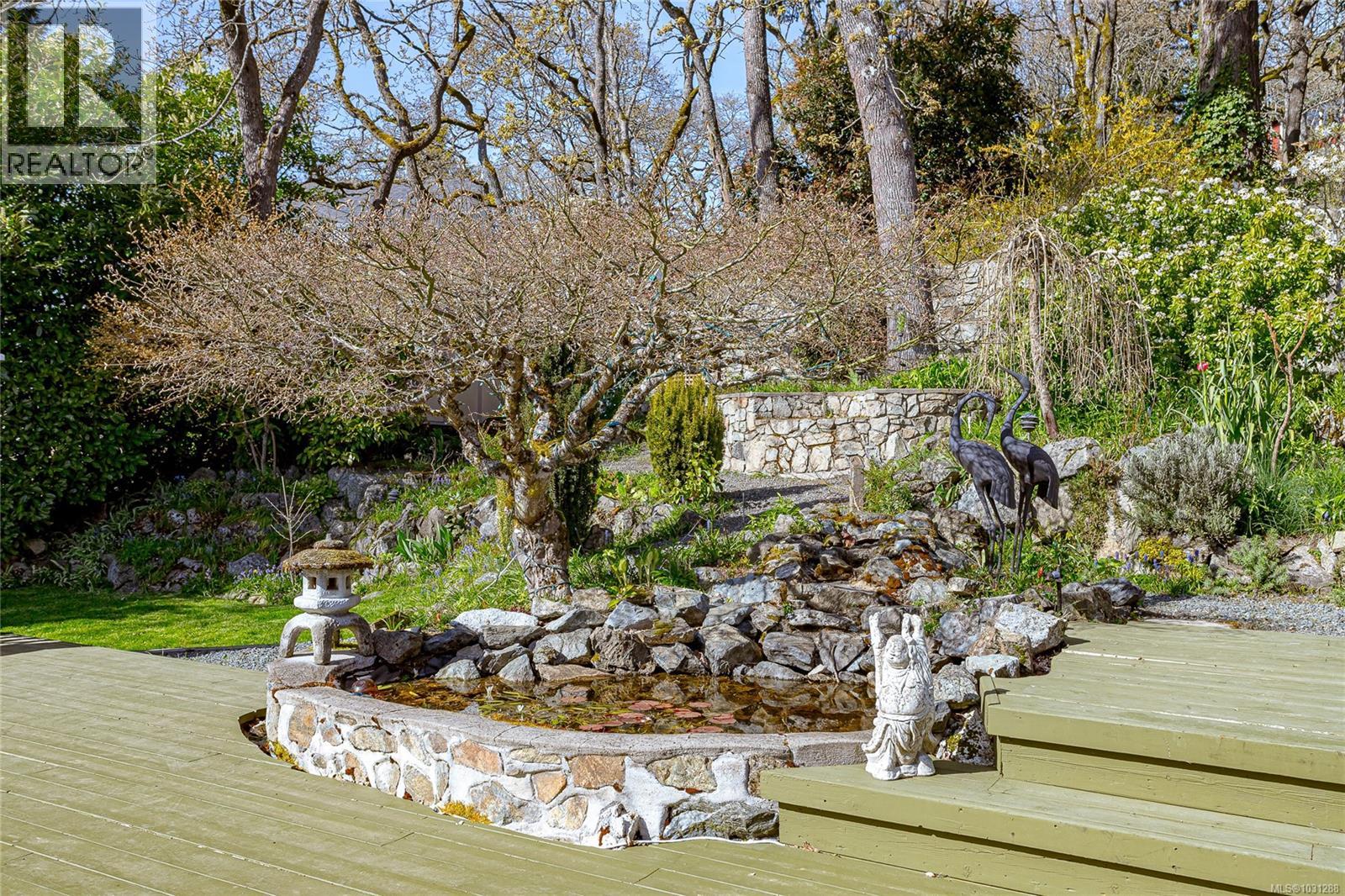 1184 CLOVELLY TERR - 45