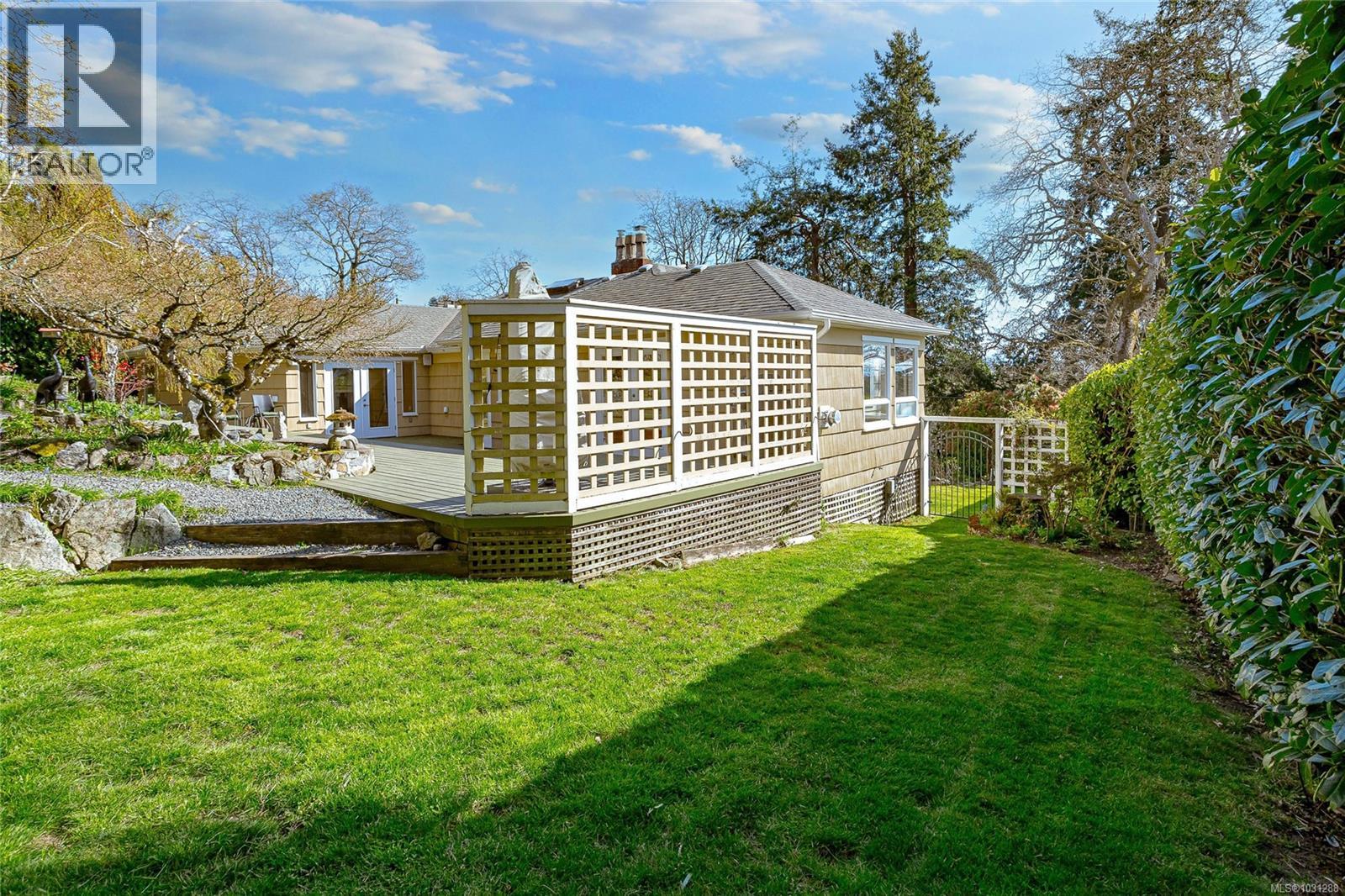 1184 CLOVELLY TERR - 47