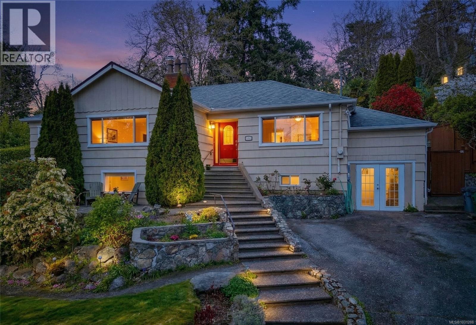 1184 CLOVELLY TERR - 77