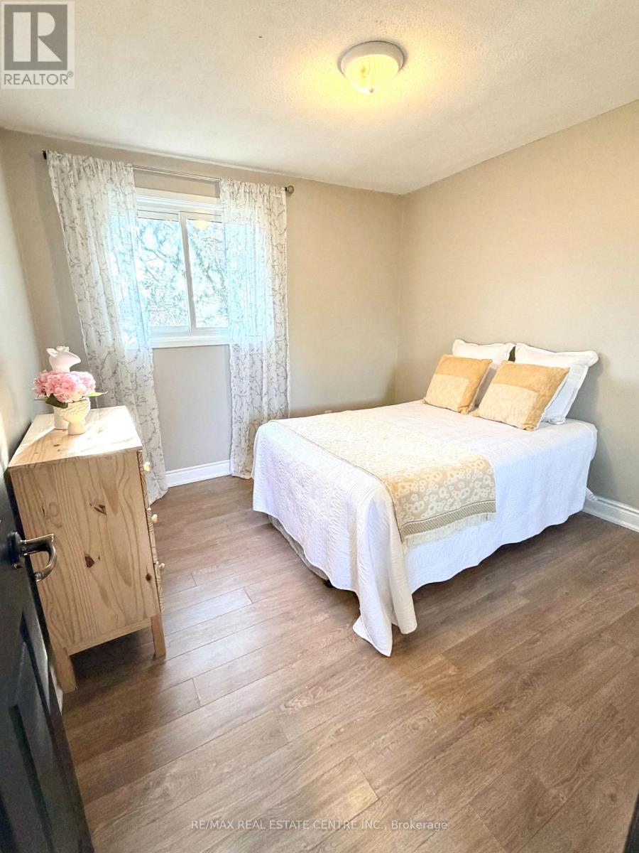 #17 2755 WINDWOOD DRIVE - 17