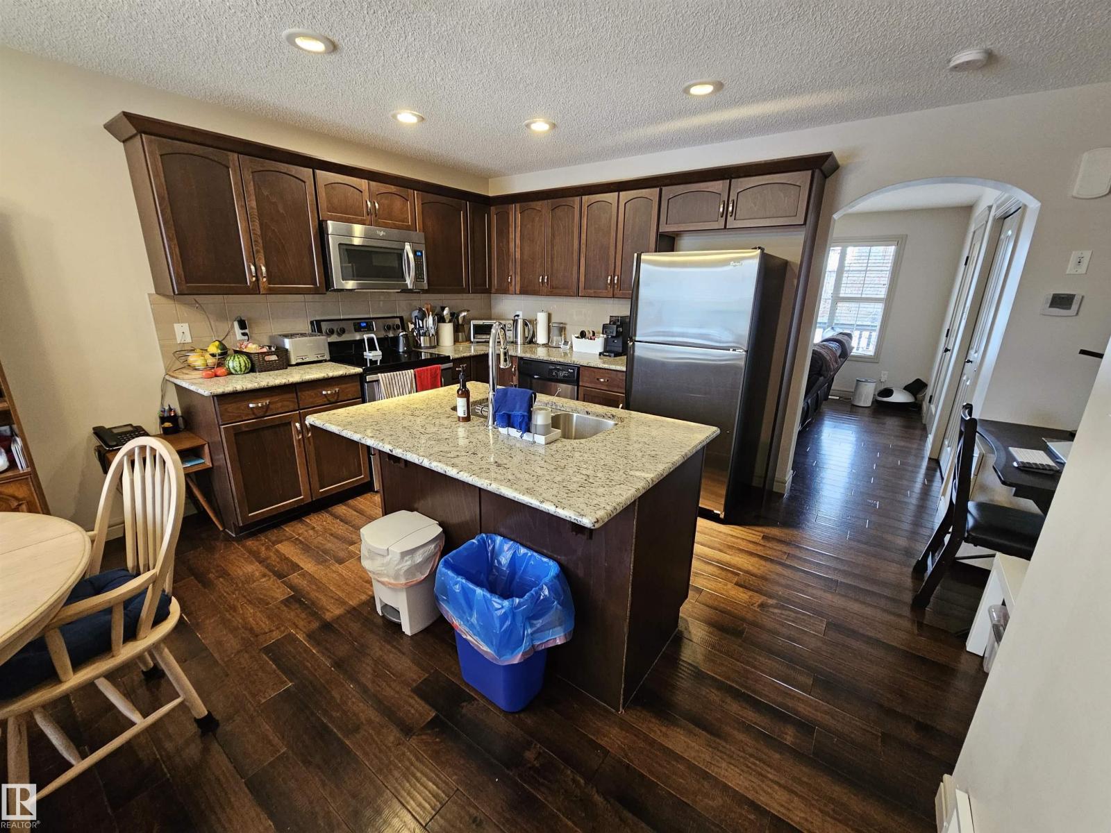 2911 15 ST NW, Edmonton