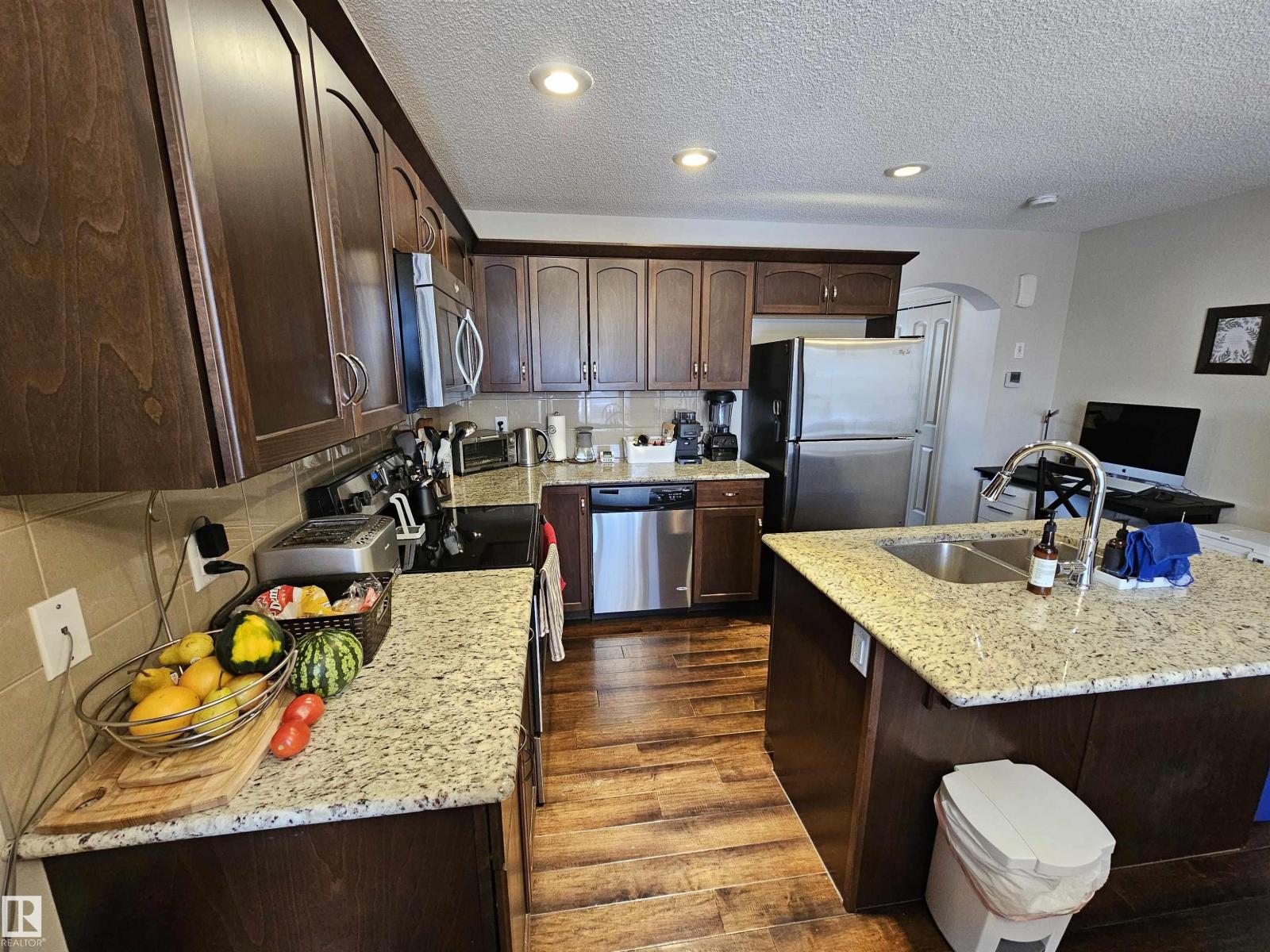 2911 15 ST NW, Edmonton