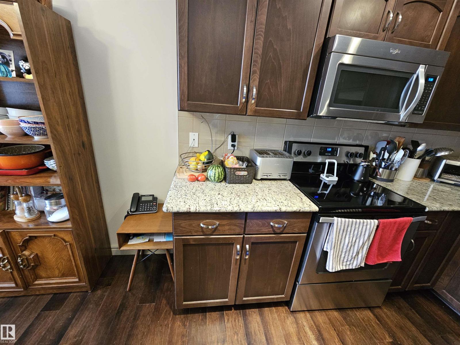 2911 15 ST NW, Edmonton