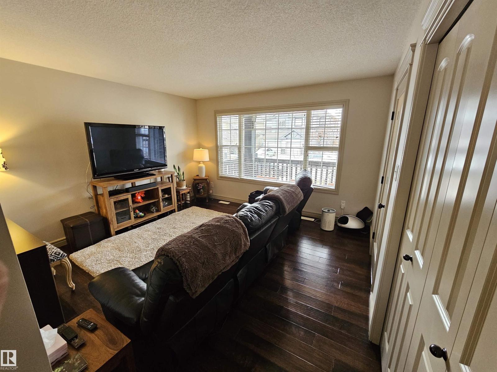 2911 15 ST NW, Edmonton