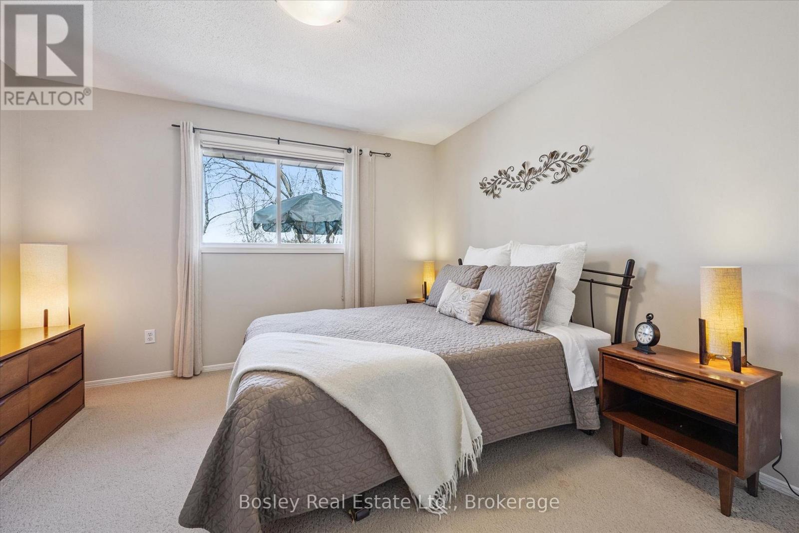 ##29 1030 COLBORNE STREET E - 17