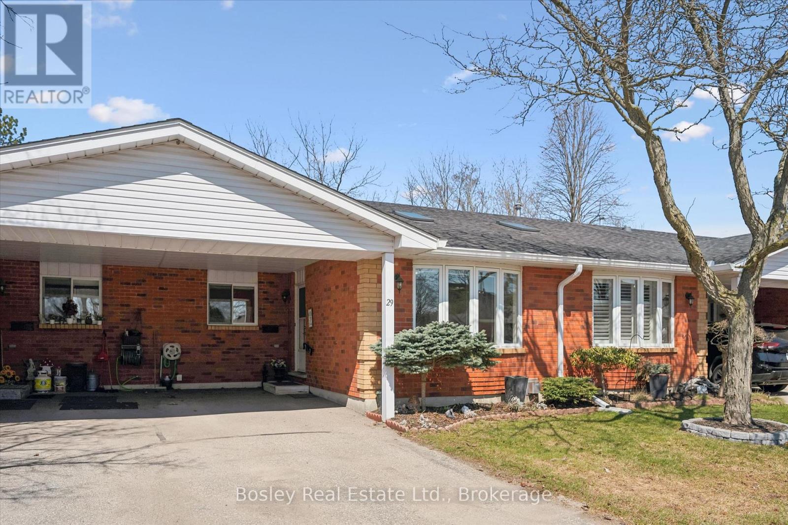 ##29 1030 COLBORNE STREET E - 38