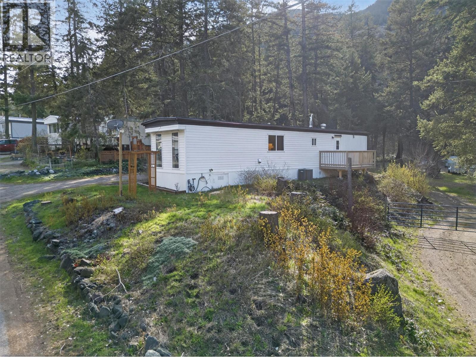 1514 HWY 3A Unit# 16, Keremeos