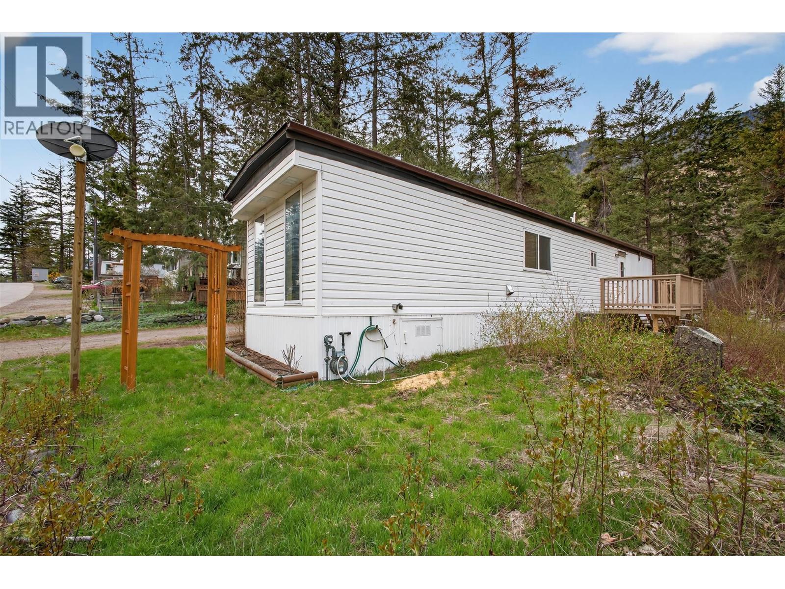 1514 HWY 3A Unit# 16, Keremeos
