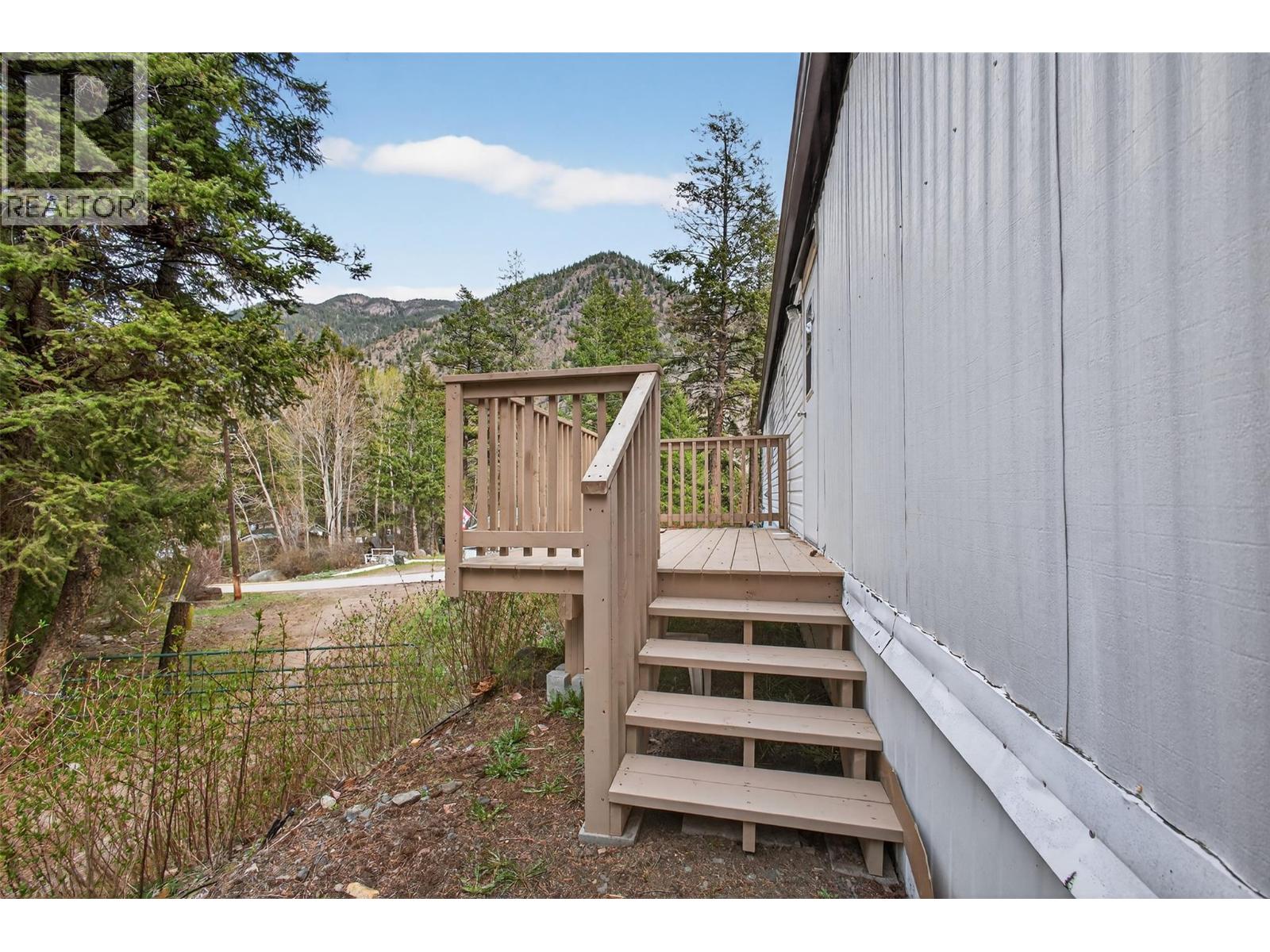 1514 HWY 3A Unit# 16, Keremeos