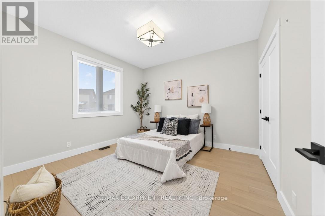 #23 24 CRADDOCK BOULEVARD - 28