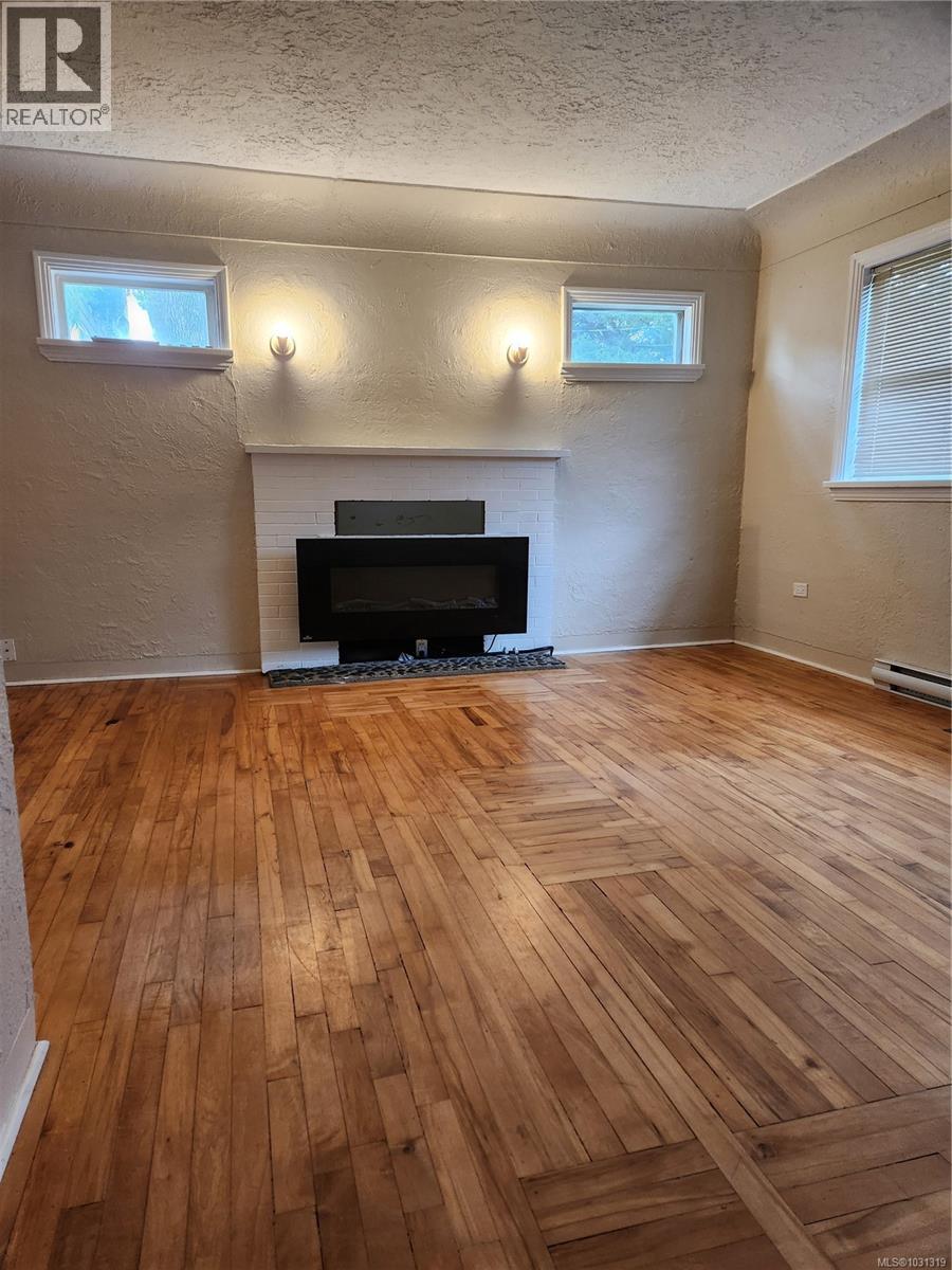 4371 Shelbourne St - 4