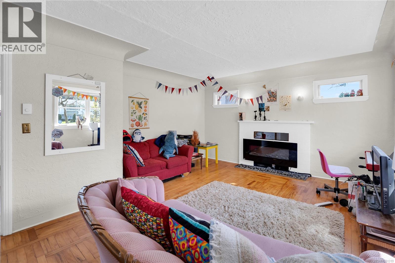 4371 SHELBOURNE ST - 9