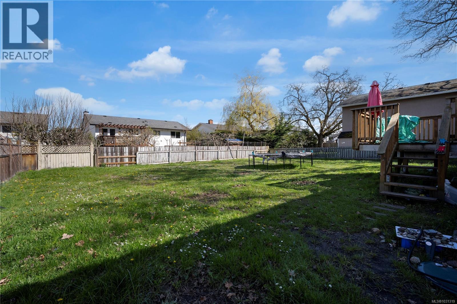 4371 Shelbourne St - 26