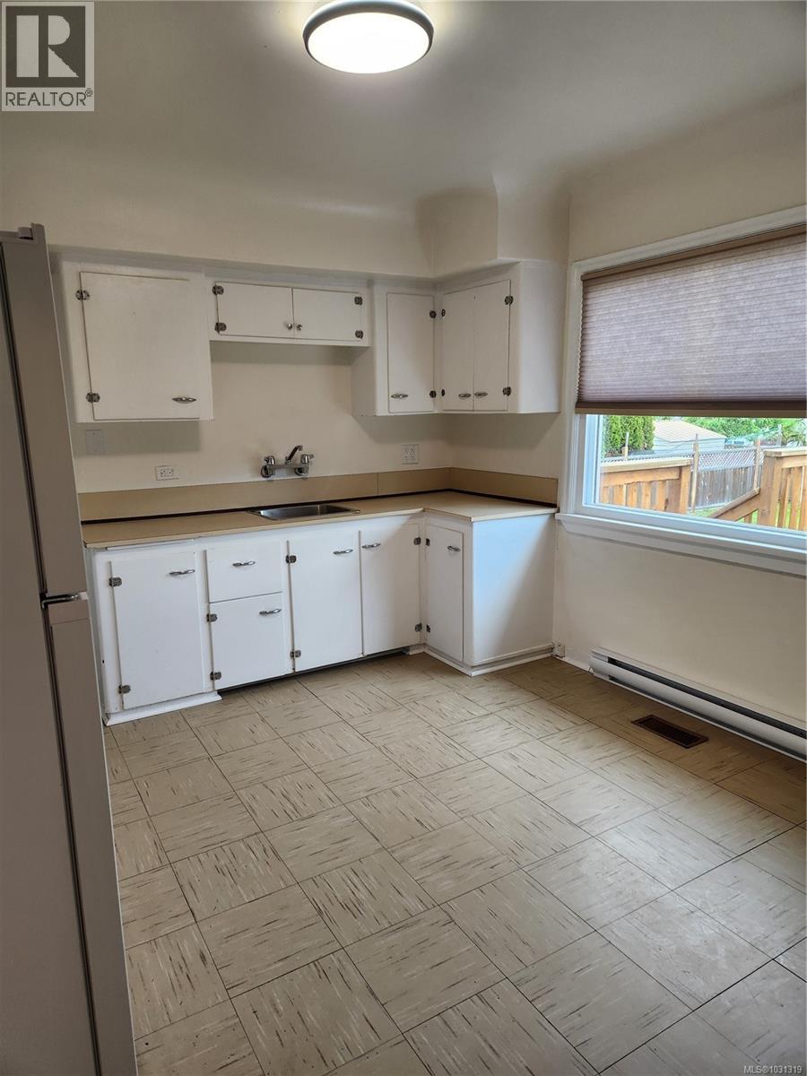 4371 Shelbourne St - 3