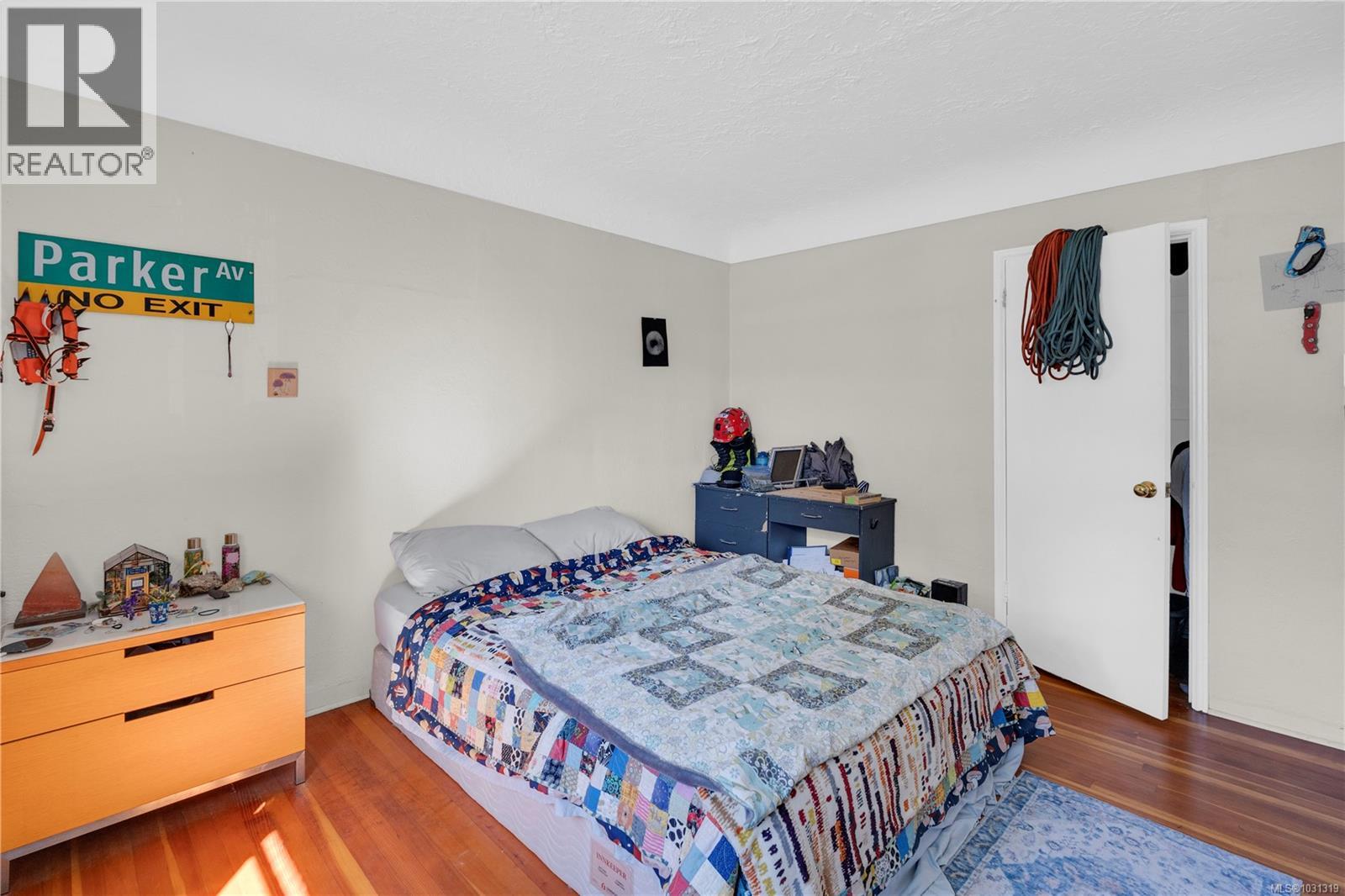 4371 Shelbourne St - 21