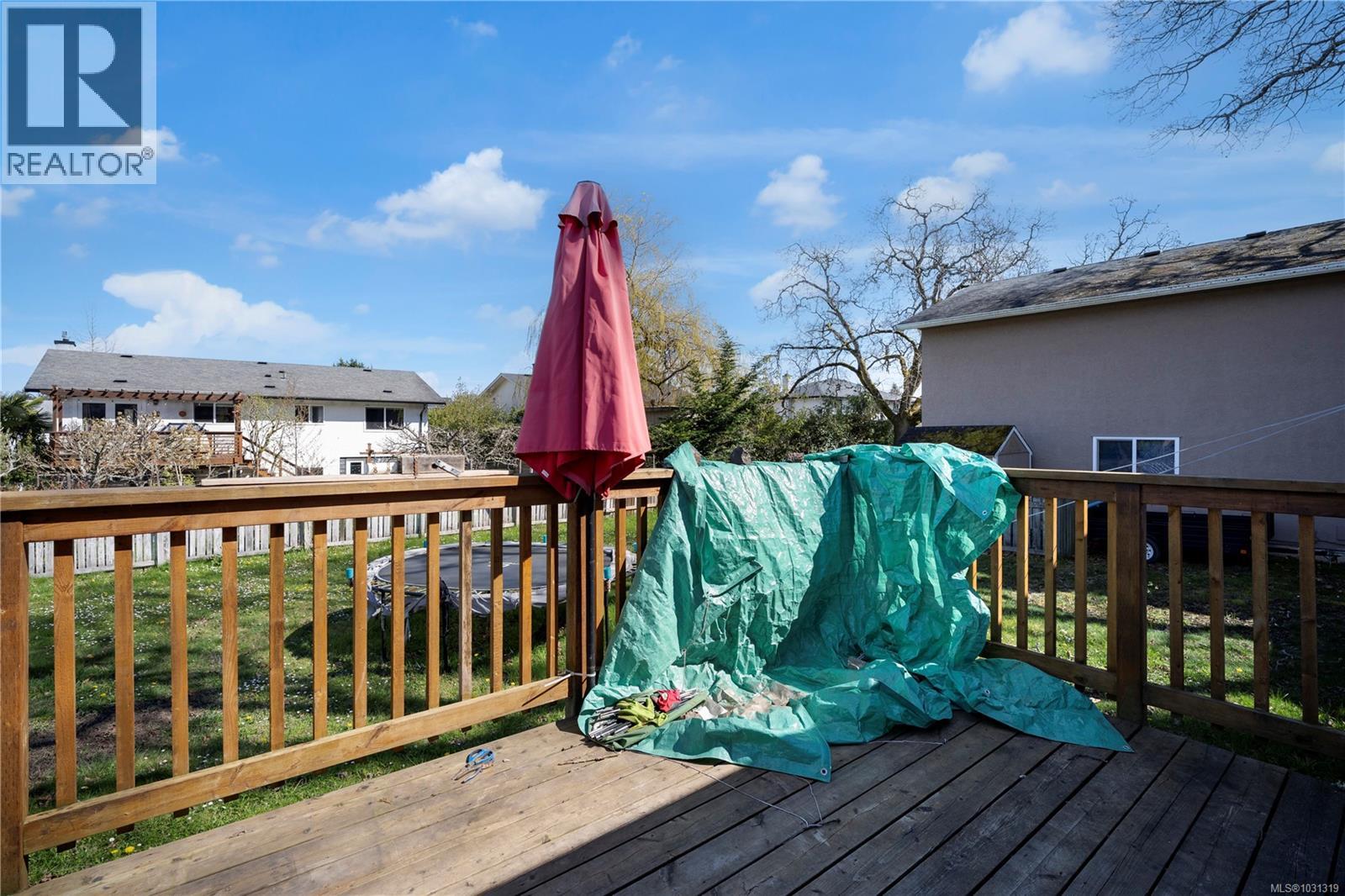 4371 Shelbourne St - 27