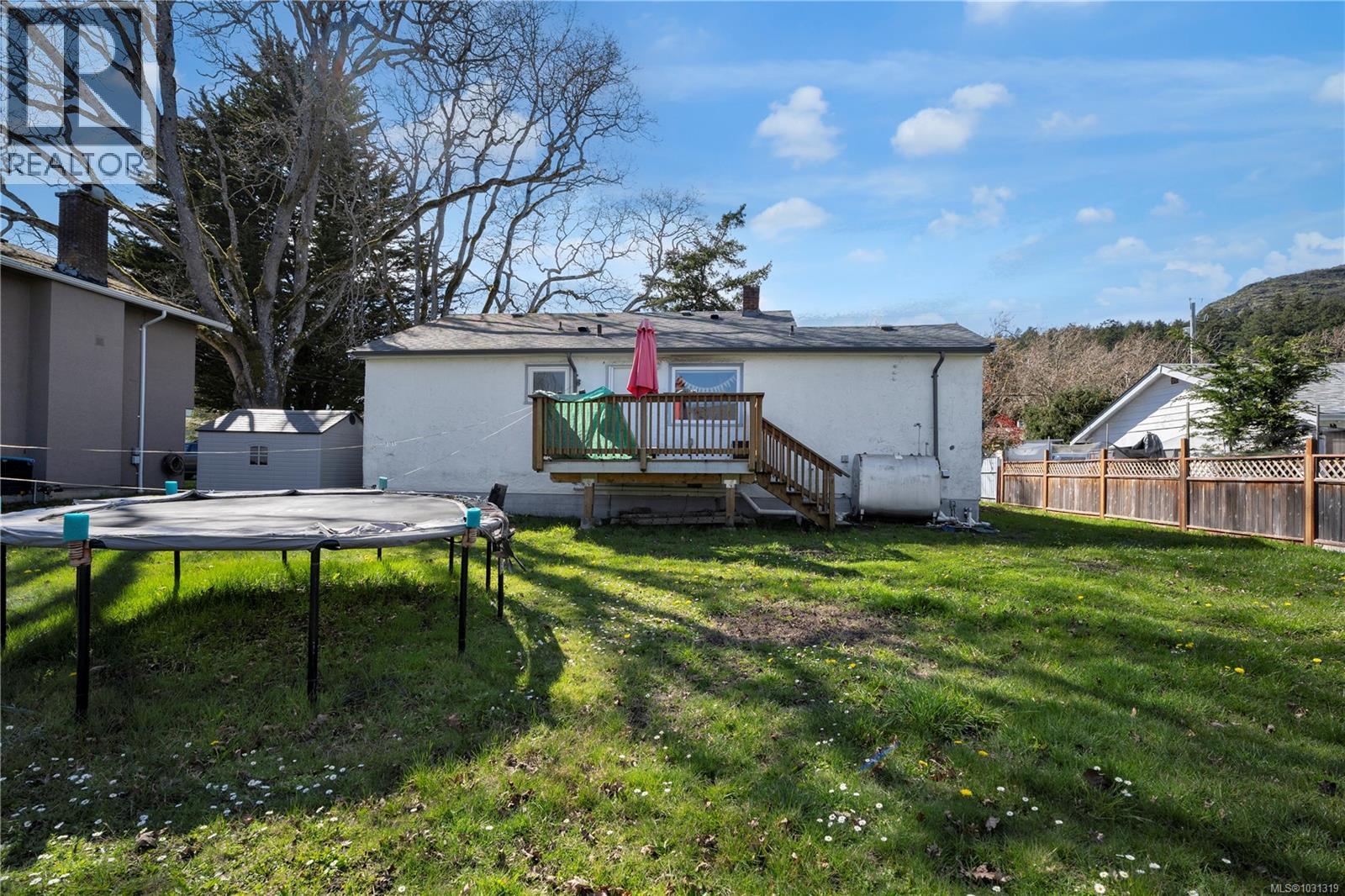 4371 Shelbourne St - 28