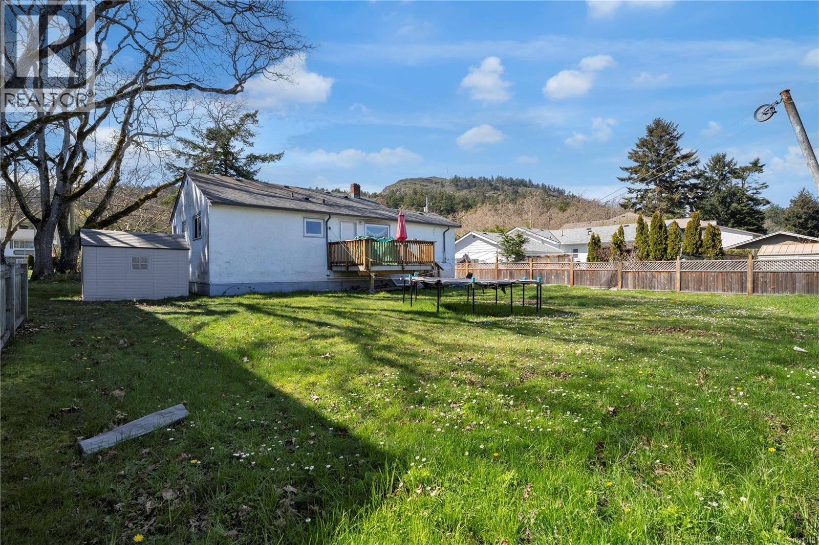 4371 Shelbourne St - 29