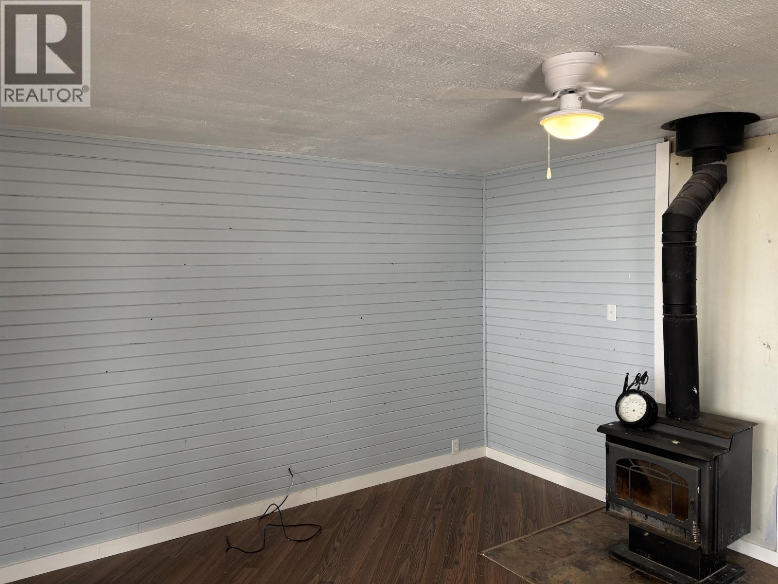 7054 YORK DRIVE - 20