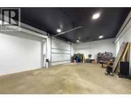 1961 Island Hwy, Campbell River, BC V9W2G3 Photo 8