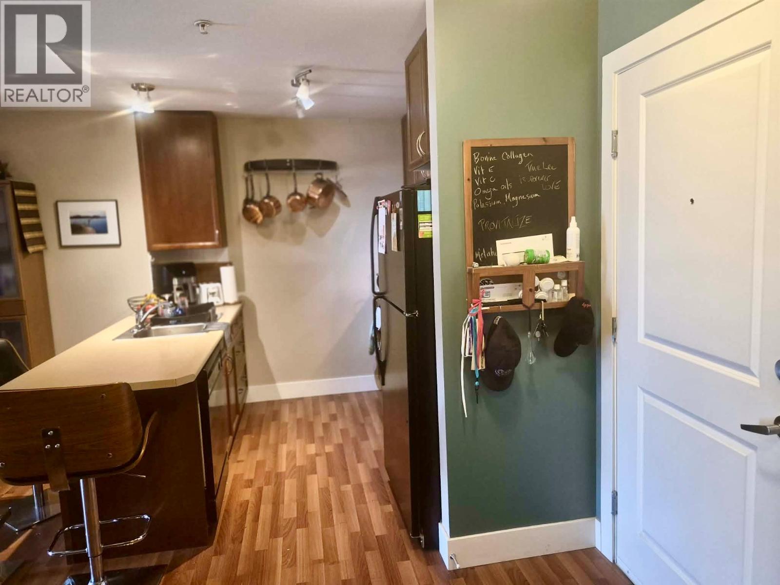 #318 246 HASTINGS AVENUE - 5