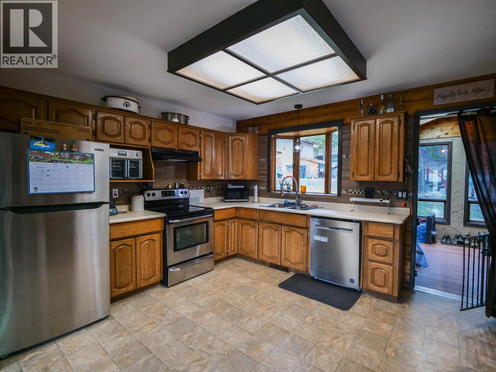 1344 LAKEVIEW DRIVE - 10