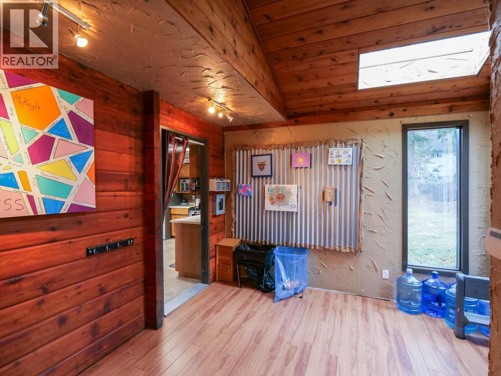 1344 LAKEVIEW DRIVE - 8