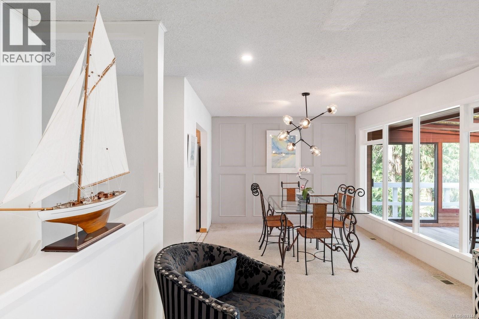 2320 DOLPHIN RD - 11