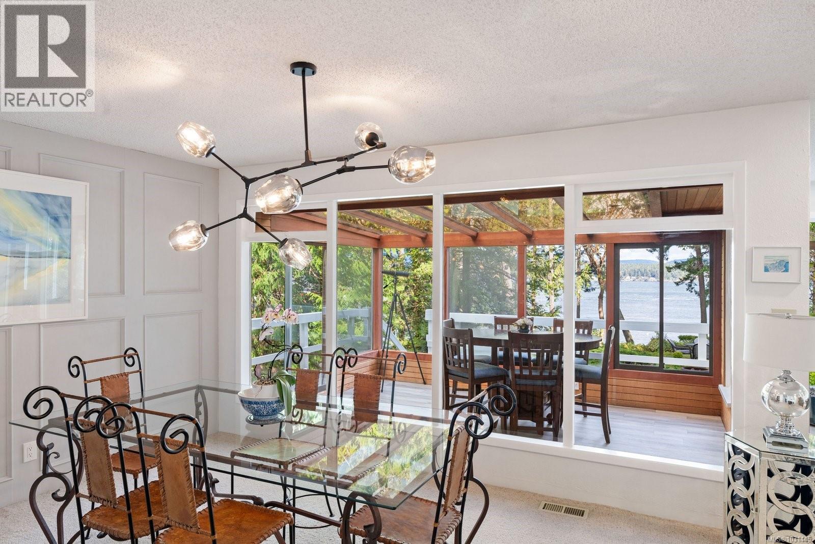 2320 Dolphin Rd - 13