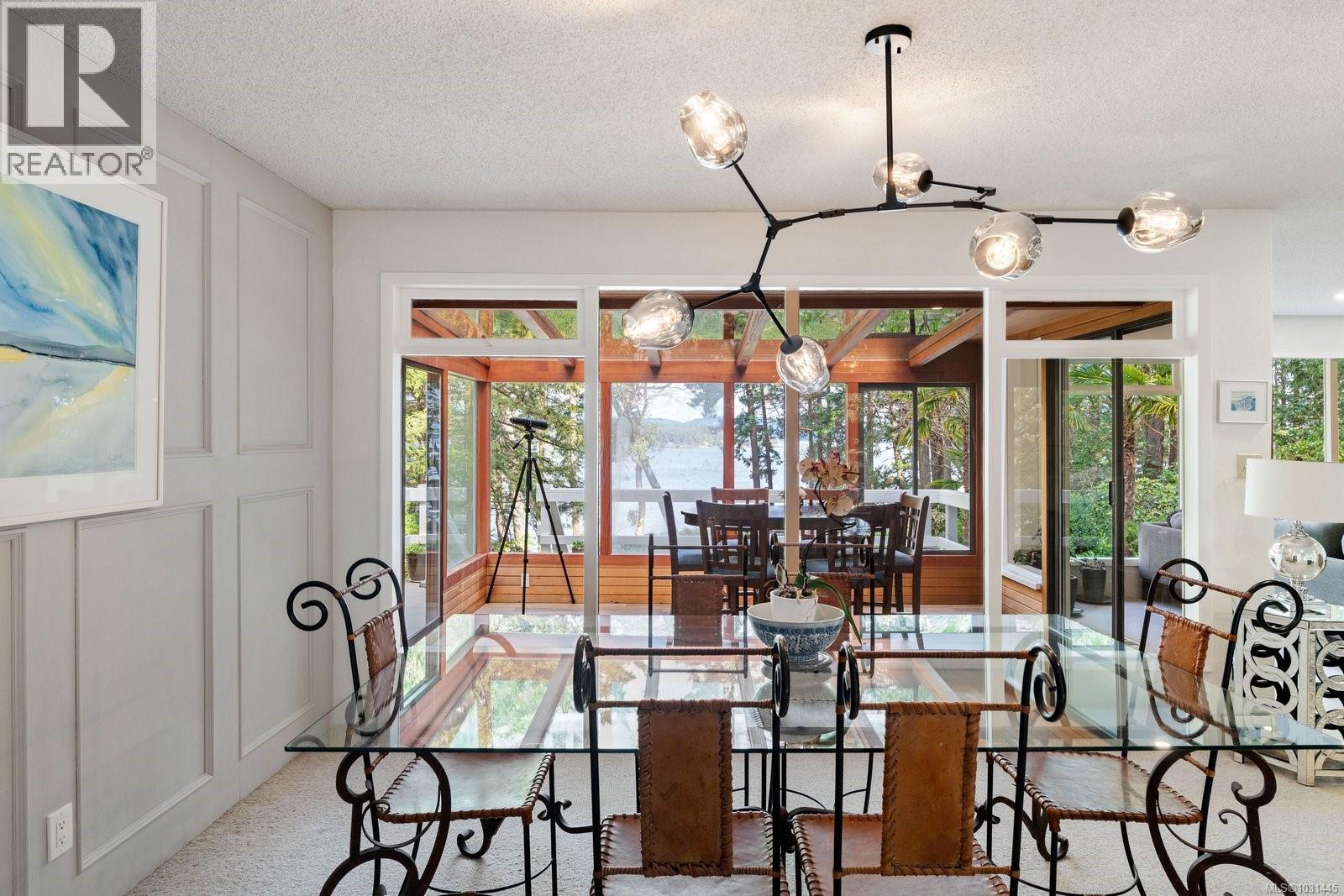 2320 Dolphin Rd - 14