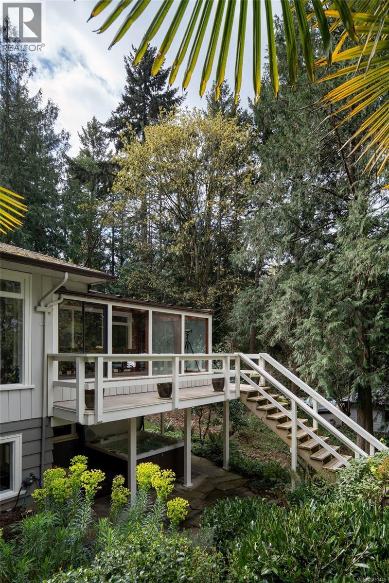 2320 Dolphin Rd - 26