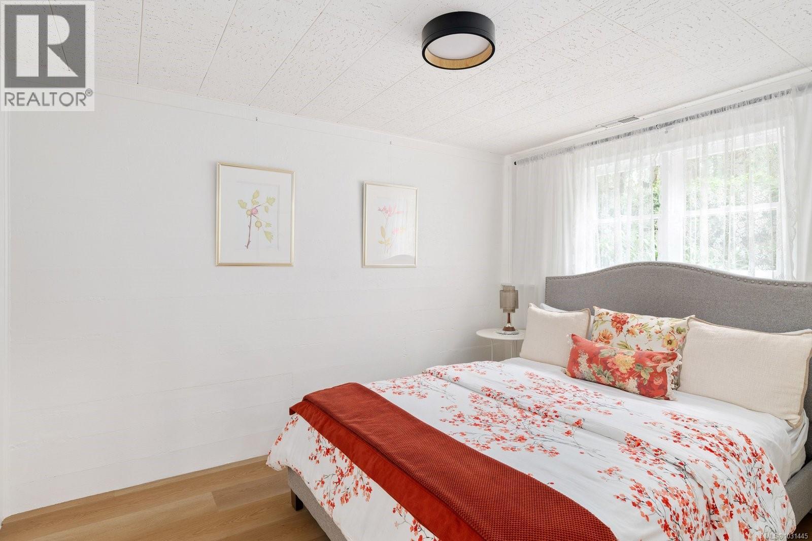 2320 Dolphin Rd - 29