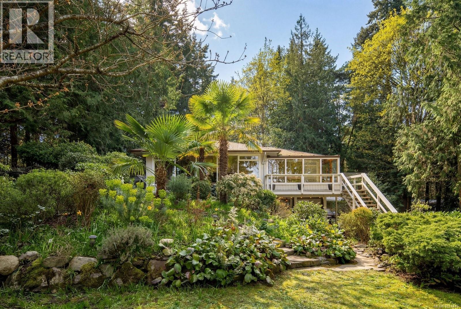 2320 Dolphin Rd - 3