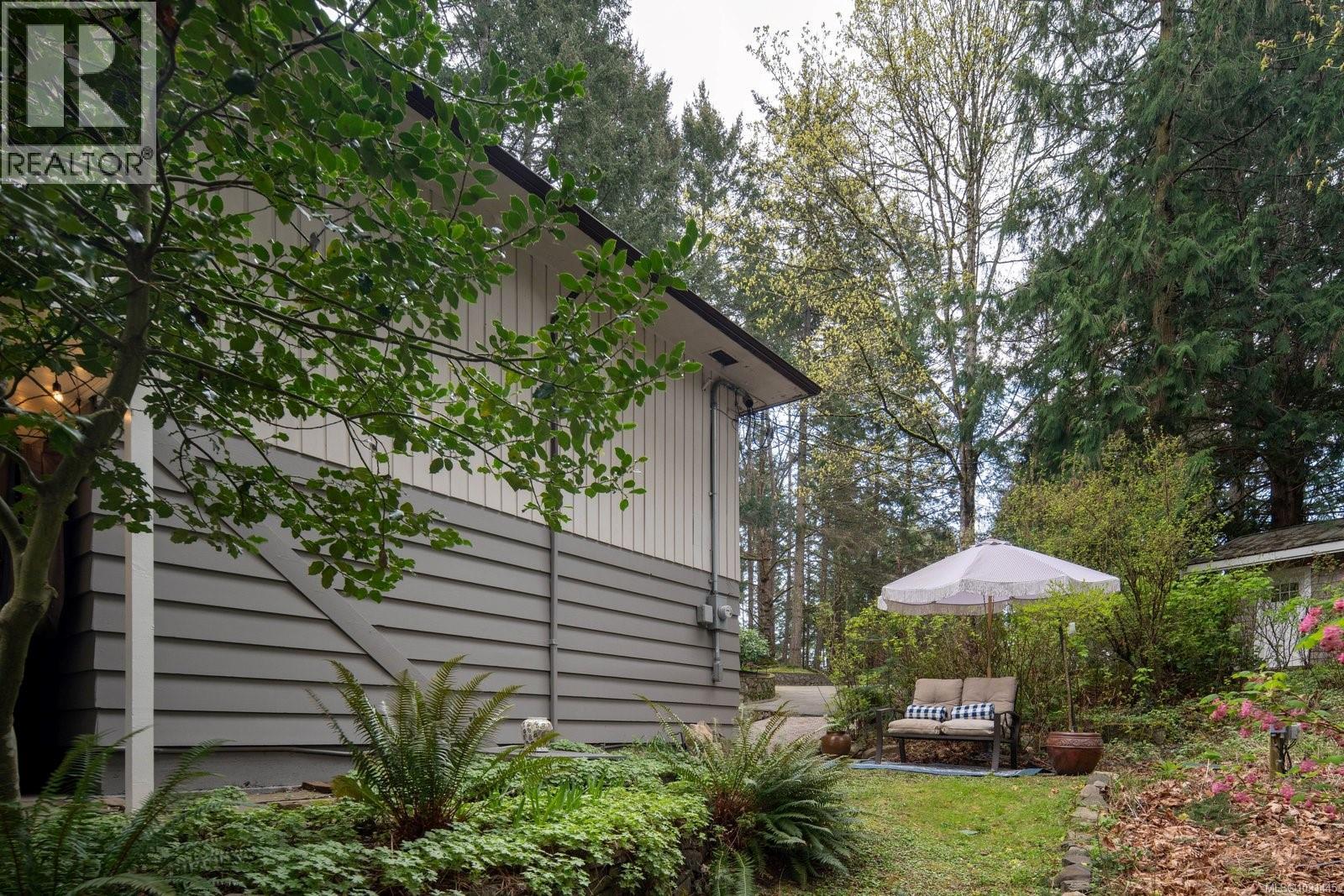 2320 DOLPHIN RD - 37