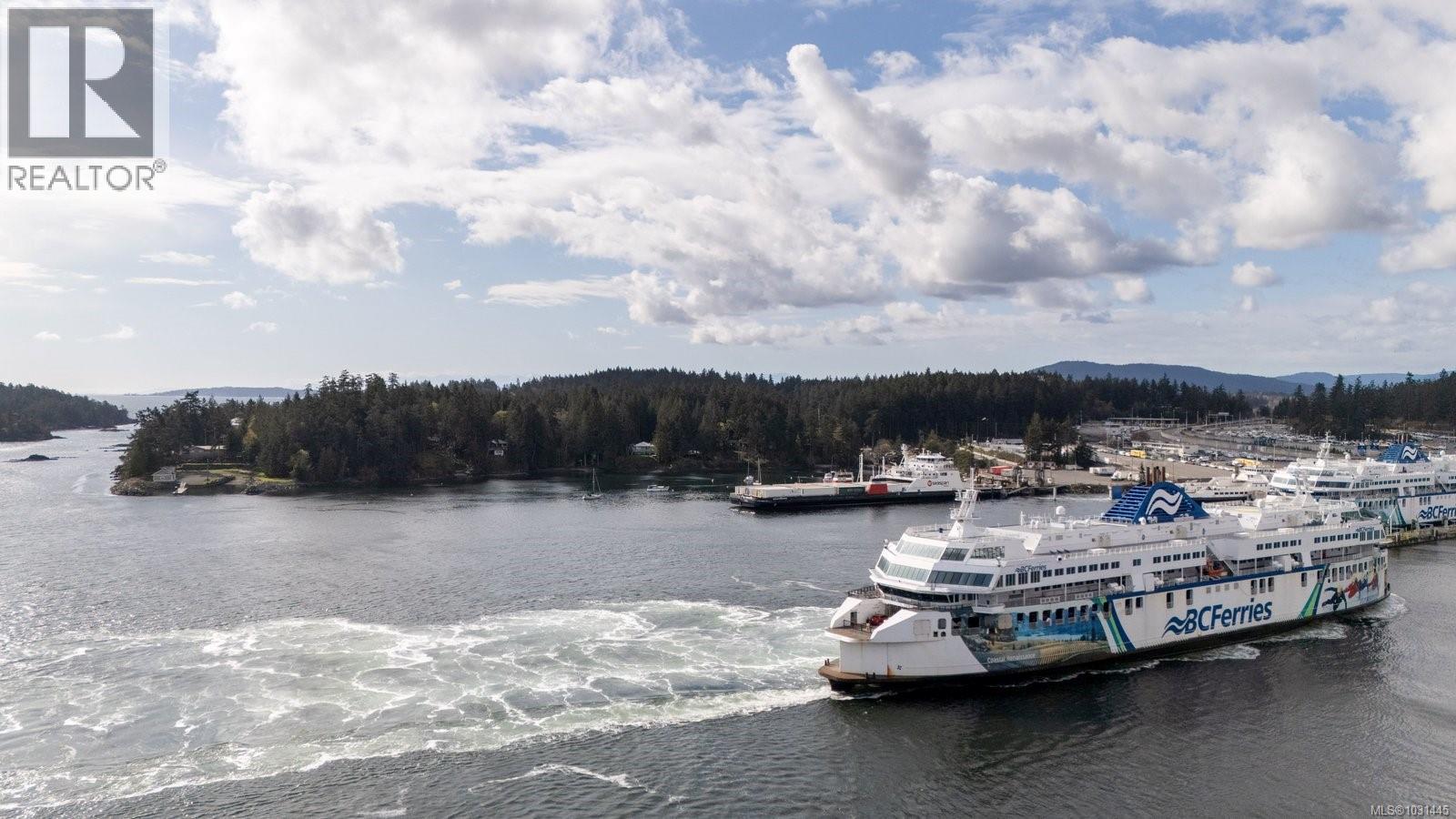 2320 DOLPHIN RD - 44