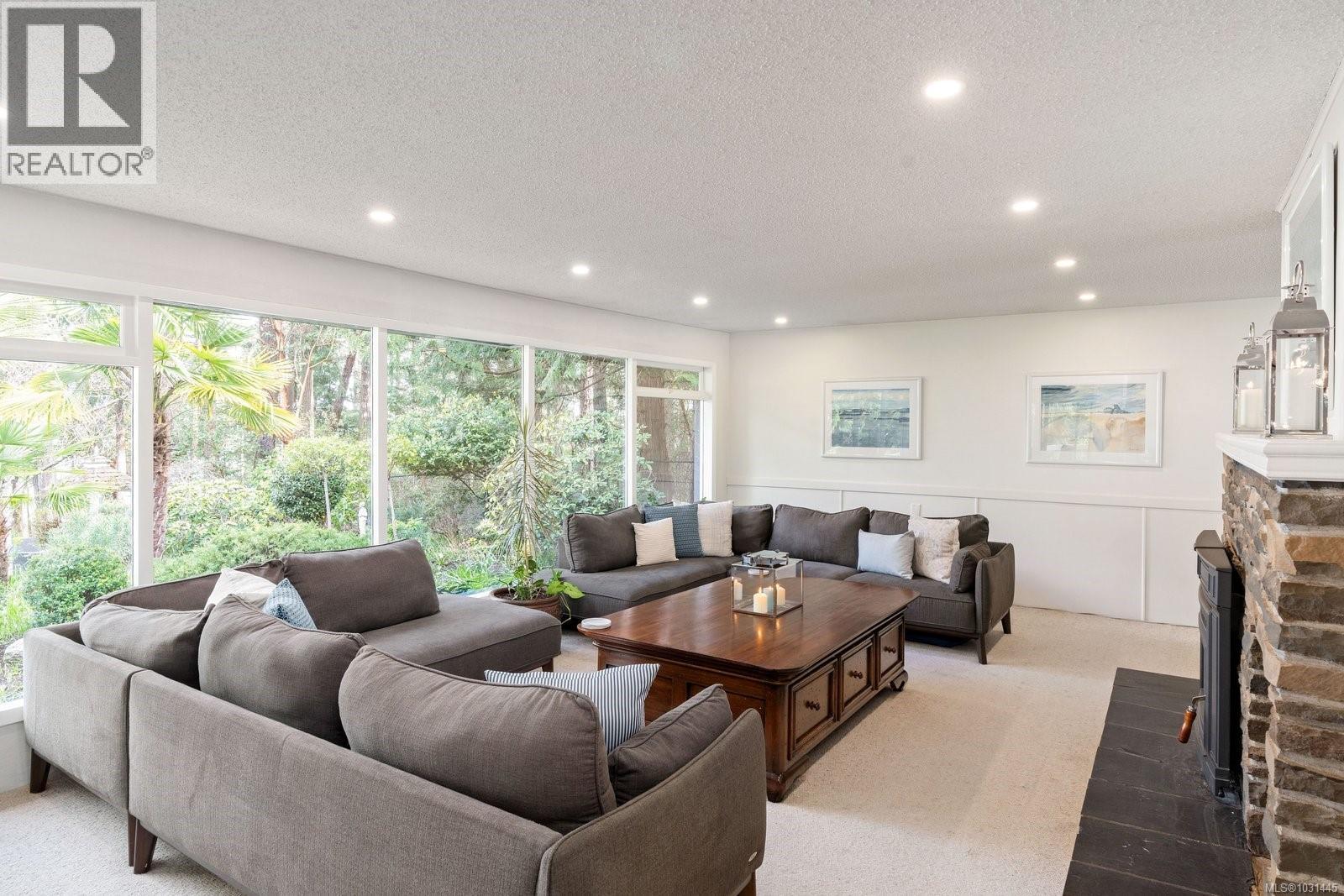 2320 Dolphin Rd - 7