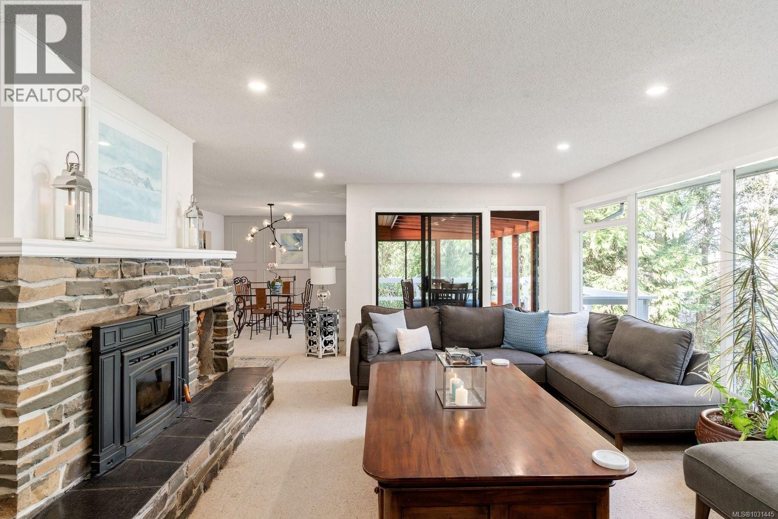 2320 Dolphin Rd - 9