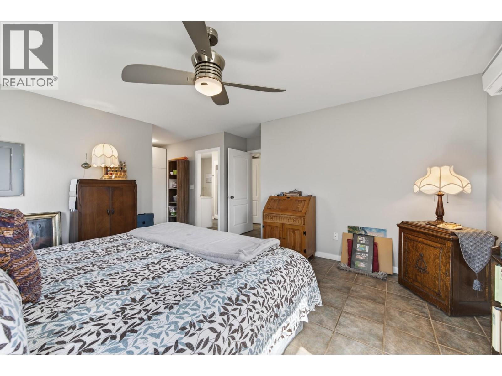 3876 Hills Frontage Road - 21
