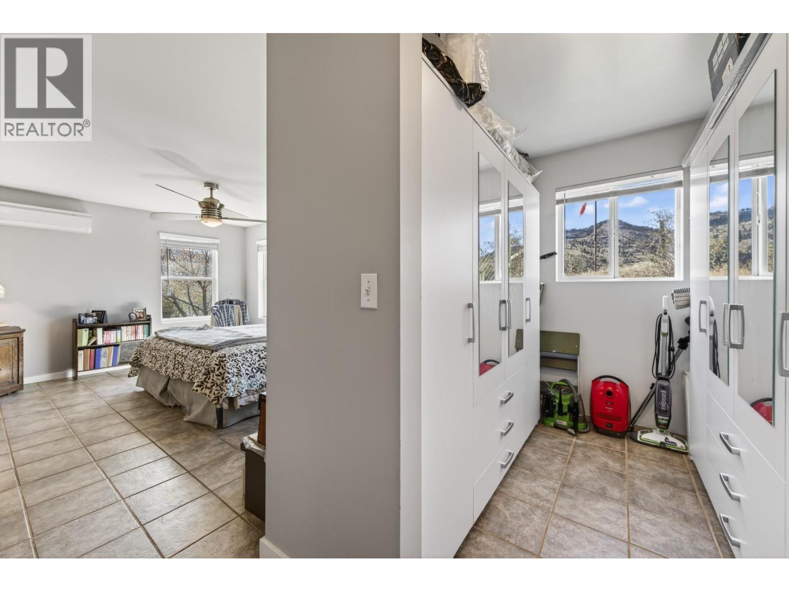 3876 Hills Frontage Road - 22