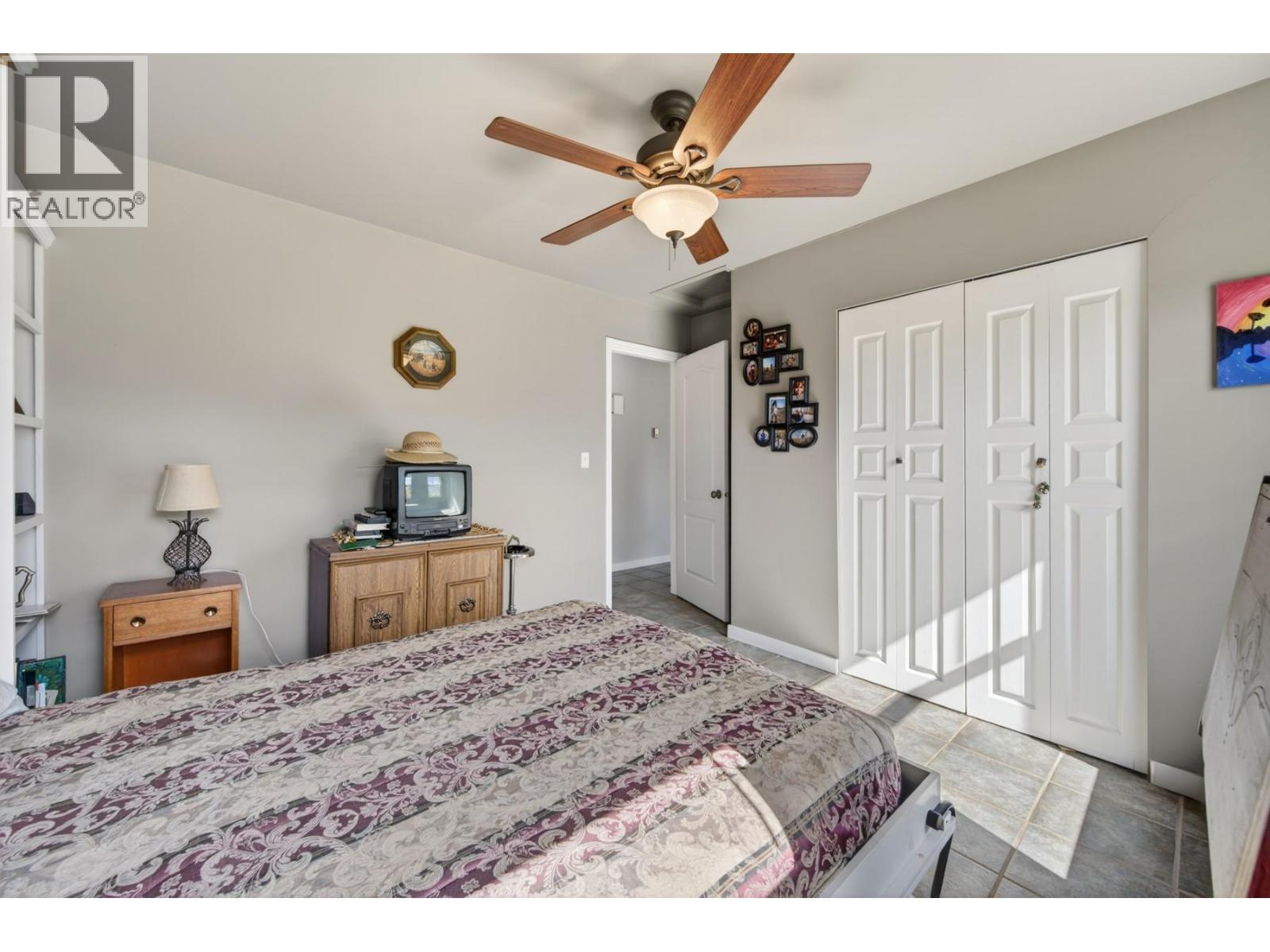 3876 Hills Frontage Road - 24